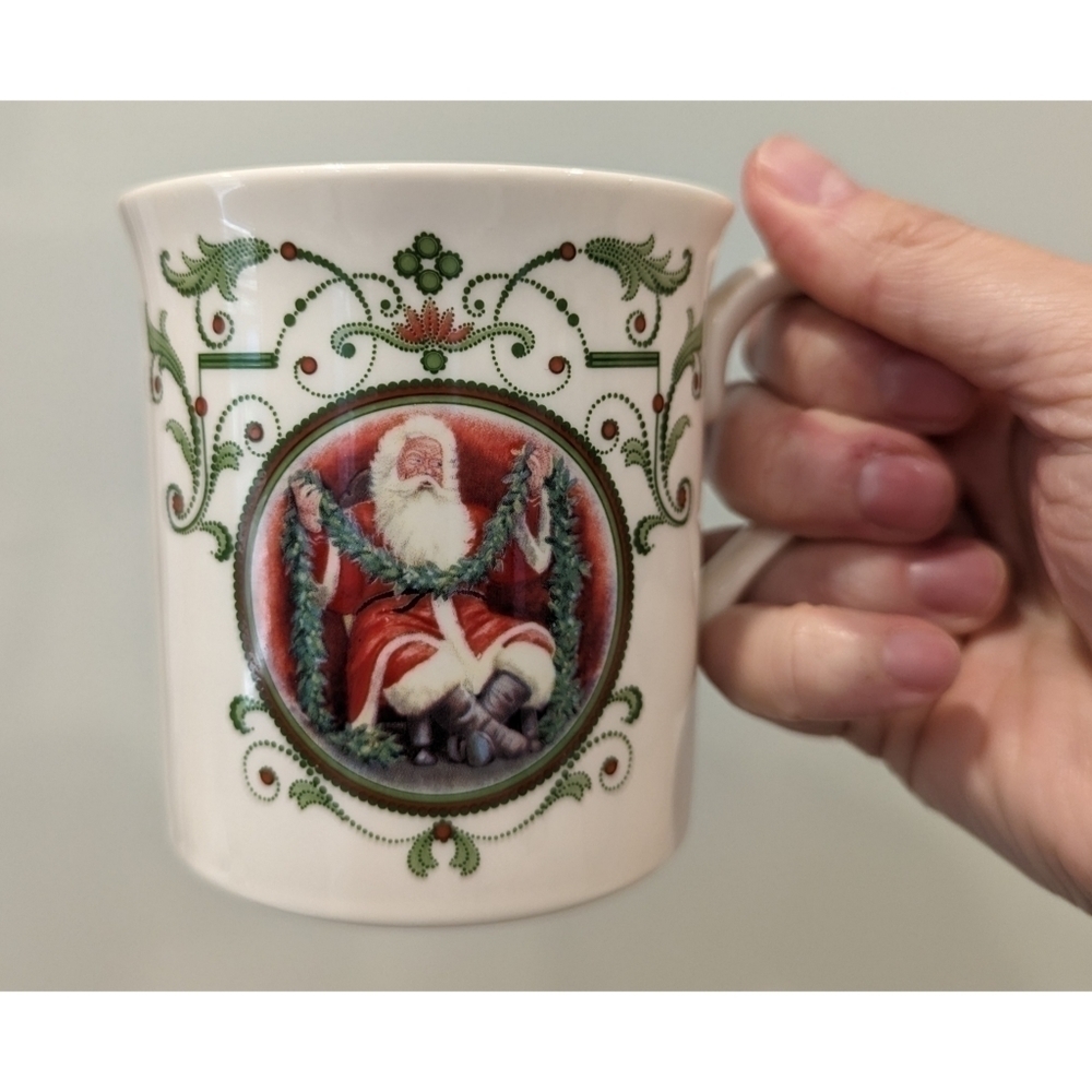 Lenox Santa's Portrait Coffee Tea Christmas Mug